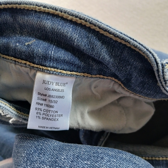 judy blue ♡ relaxed fit jeans - Picture 9 of 10